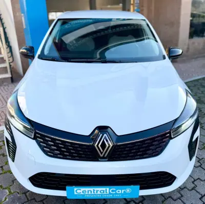 Renault Clio 2024 - 16450 EUR, 40000 km - AUTO.MOTO.pt - 40000km - foto 4 de 31