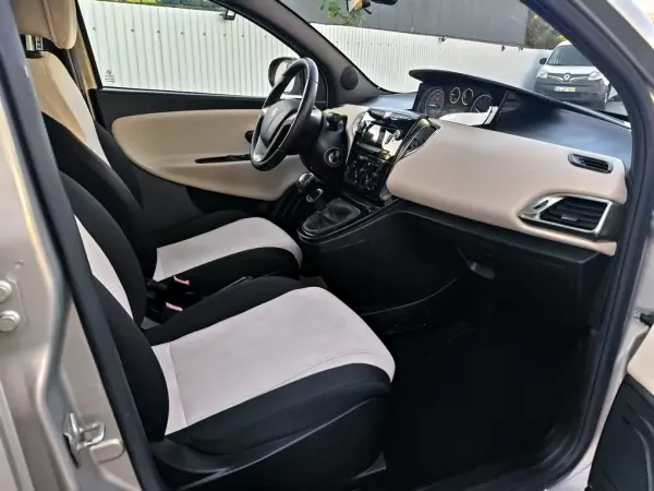 Lancia Ypsilon 1.2 S&S Fashion 2013 Gasolina