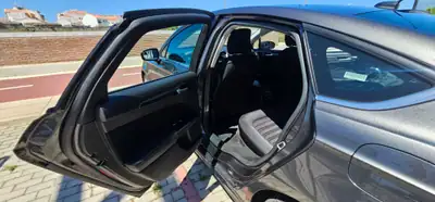 Ford Mondeo 2015 - 11000 EUR, 86100 km - AUTO.MOTO.pt - 86100km - foto 6 de 11