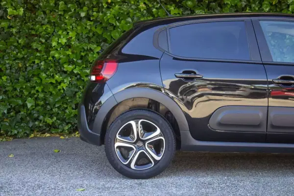 Citroën C3 2021 - 13500 EUR, 98000 km - AUTO.MOTO.pt - 98000km - foto 4 de 16