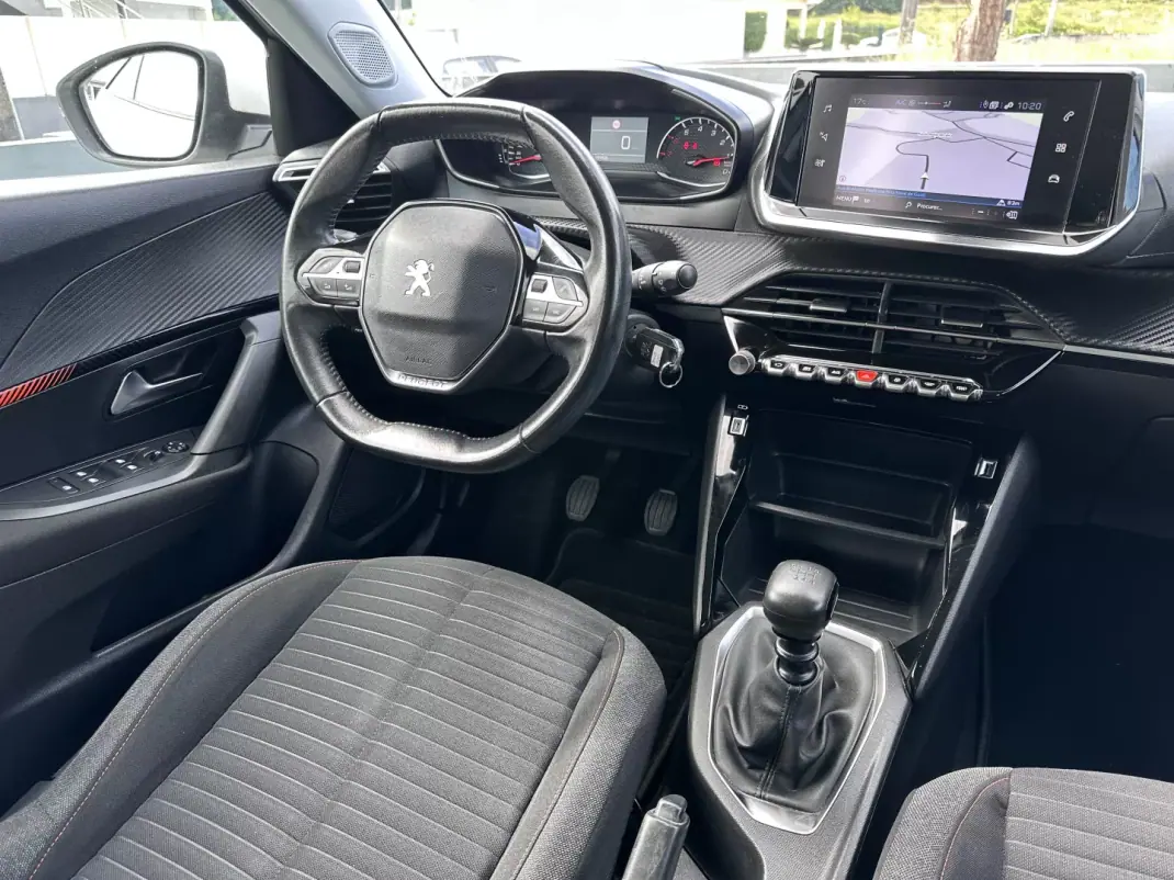 Peugeot 2008 2020 - 14900 EUR, 129000 km - AUTO.MOTO.pt - 129000km - foto 27 de 56