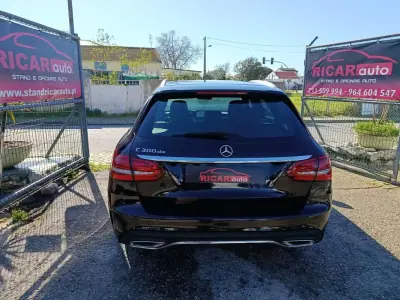 Mercedes-Benz C 300 2020 - 27000 EUR, 160000 km - AUTO.MOTO.pt - 160000km - foto 3 de 25