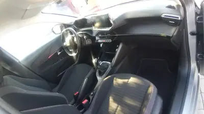 Peugeot 208 2022 - 13565 EUR, 63583 km - AUTO.MOTO.pt - 63583km - foto 16 de 37