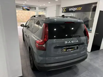 Dacia Jogger 2023 - 15950 EUR, 108079 km - AUTO.MOTO.pt - 108079km - foto 4 de 41