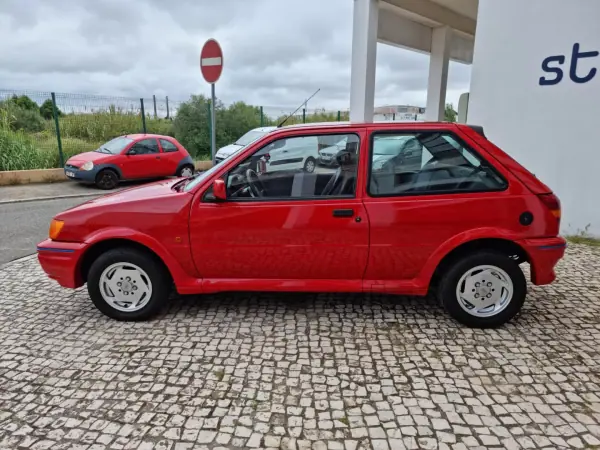 Ford Fiesta 1990 - 9950 EUR, 55000 km - AUTO.MOTO.pt - 55000km - foto 6 de 16