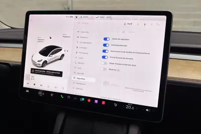 Tesla Model 3 2021 - 25450 EUR, 58710 km - AUTO.MOTO.pt - 58710km - foto 42 de 56