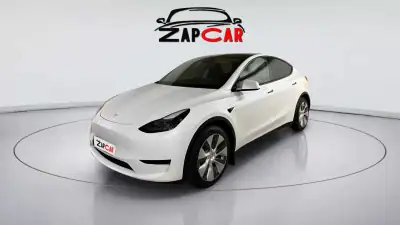 Tesla Model Y 2023 - 31900 EUR, 42638 km - AUTO.MOTO.pt - 42638km - foto 5 de 11