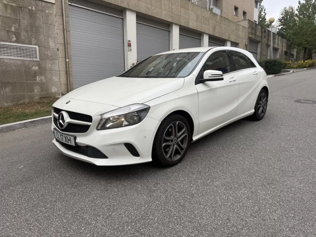 Mercedes-Benz A 160 2018 - 14950 EUR, 175000 km - 175000km - foto 3 de 15