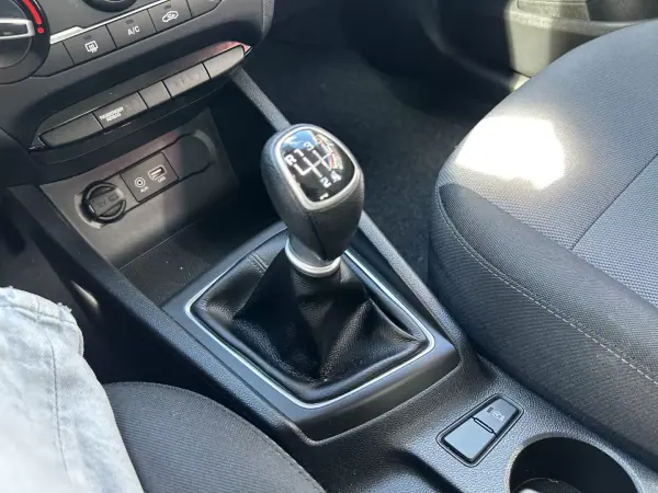 Hyundai i20 2020 - 13547 EUR, 43500 km - 43500km - foto 17 de 17