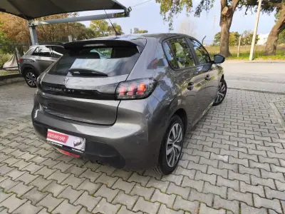 Peugeot 208 2023 - 17900 EUR, 91000 km - AUTO.MOTO.pt - 91000km - foto 5 de 11