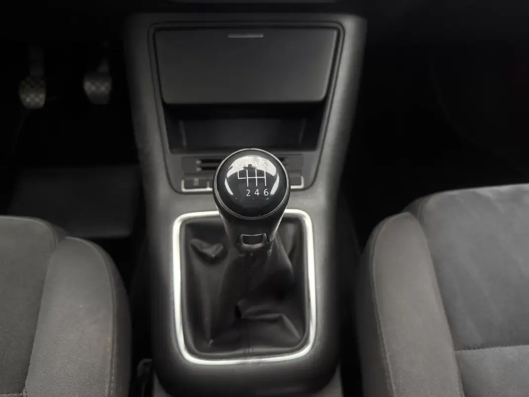 Volkswagen Tiguan 2011 - 13800 EUR, 147290 km - 147290km - foto 23 de 26
