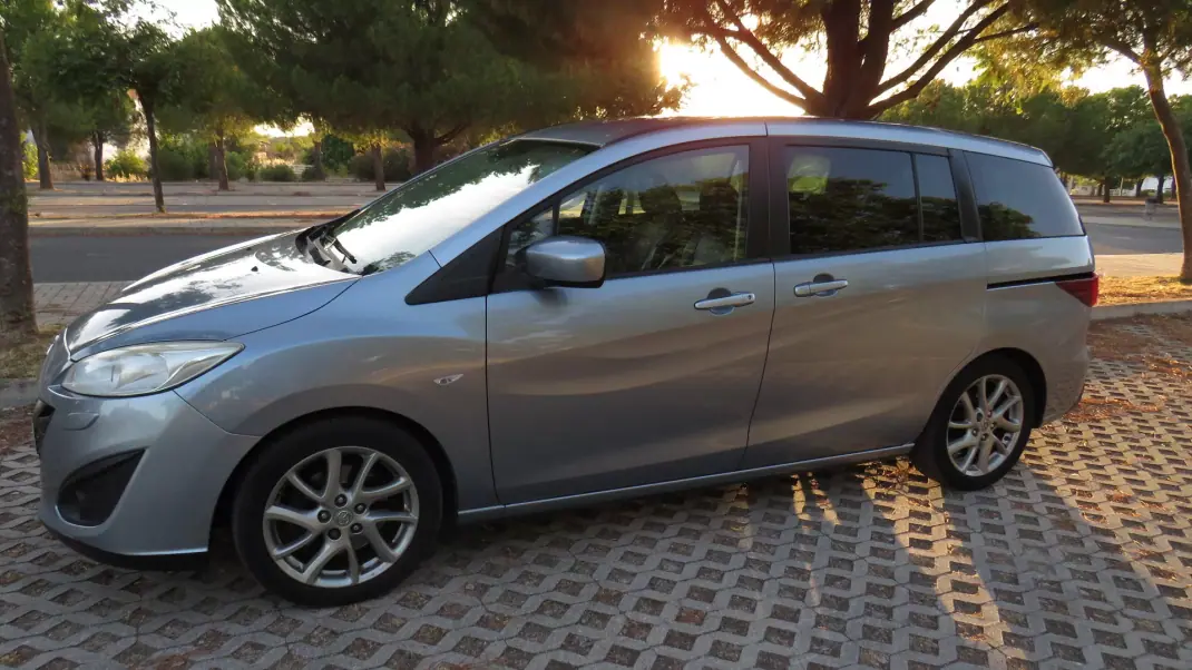 Mazda 5 2011 - 11600 EUR, 162000 km - 162000km - foto 3 de 21