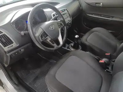 Hyundai i20 2014 - 9890 EUR, 101619 km - AUTO.MOTO.pt - 101619km - foto 12 de 41