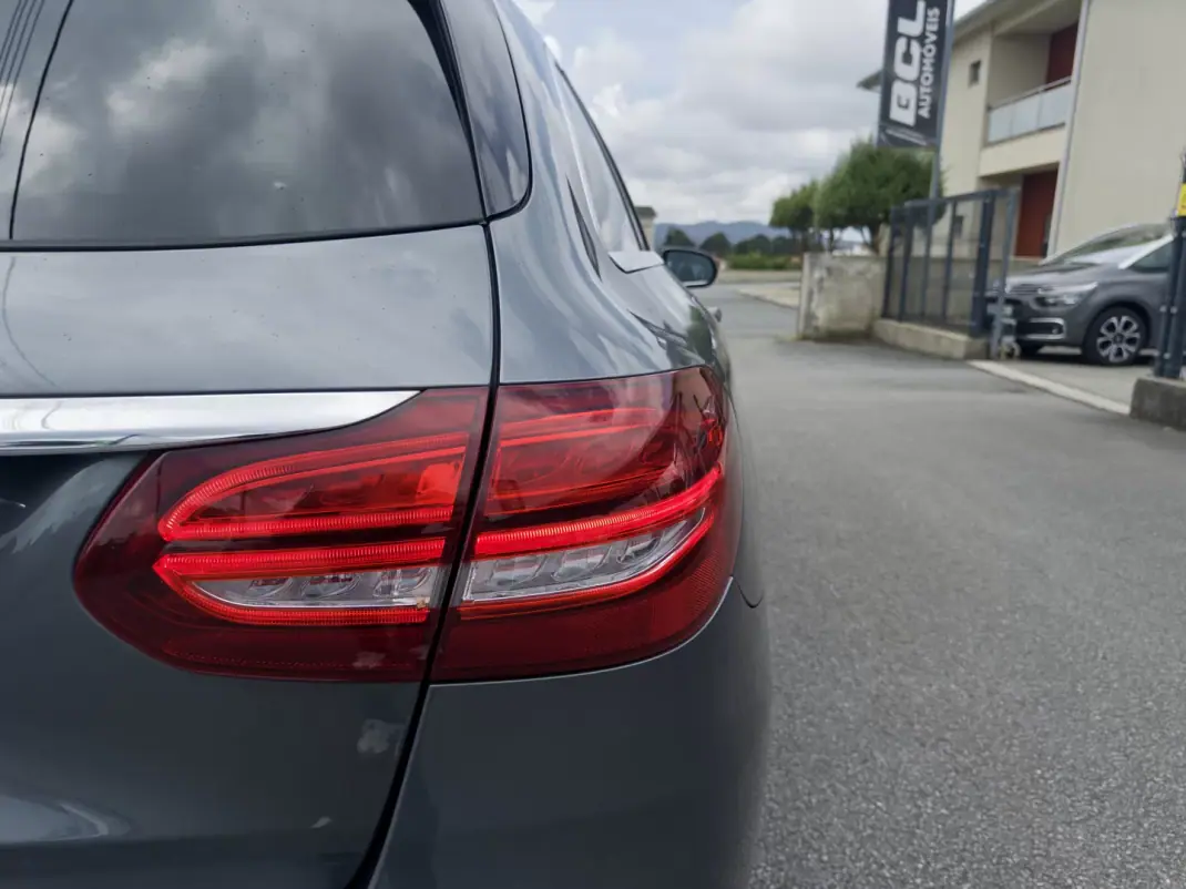 Mercedes-Benz C 200 2017 - 23990 EUR, 147000 km - AUTO.MOTO.pt - 147000km - foto 11 de 50