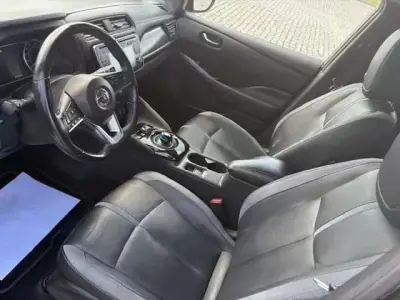 Nissan Leaf 2018 - 13999 EUR, 69000 km - AUTO.MOTO.pt - 69000km - foto 22 de 30