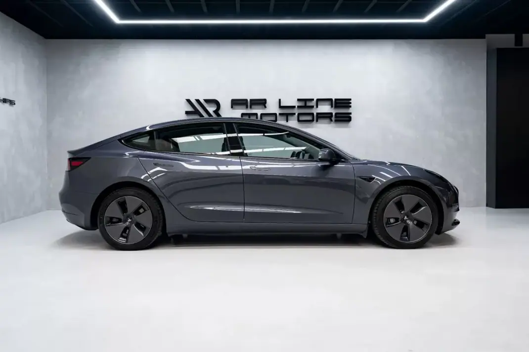 Tesla Model 3 2023 - 31950 EUR, 88000 km - 88000km - foto 8 de 48