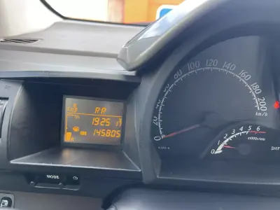 Toyota iQ 2010 - 11950 EUR, 145805 km - AUTO.MOTO.pt - 145805km - foto 11 de 12