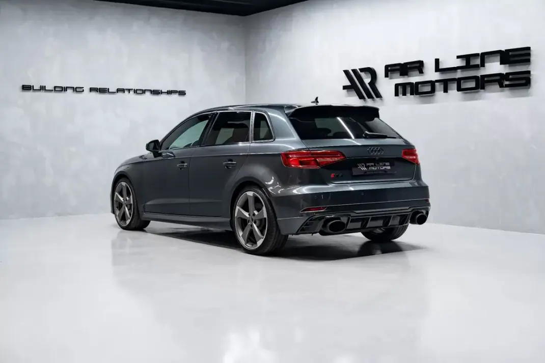Audi RS3 Sportback 2019 - 49950 EUR, 76000 km - AUTO.MOTO.pt - 76000km - foto 8 de 40