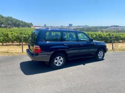 Toyota Land Cruiser 1998 - 46500 EUR, 229433 km - AUTO.MOTO.pt - 229433km - foto 3 de 21