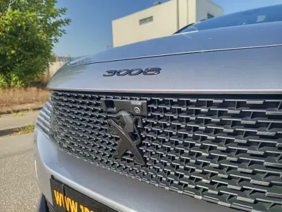 Peugeot 3008 2021 - 23990 EUR, 70700 km - 70700km - foto 4 de 26