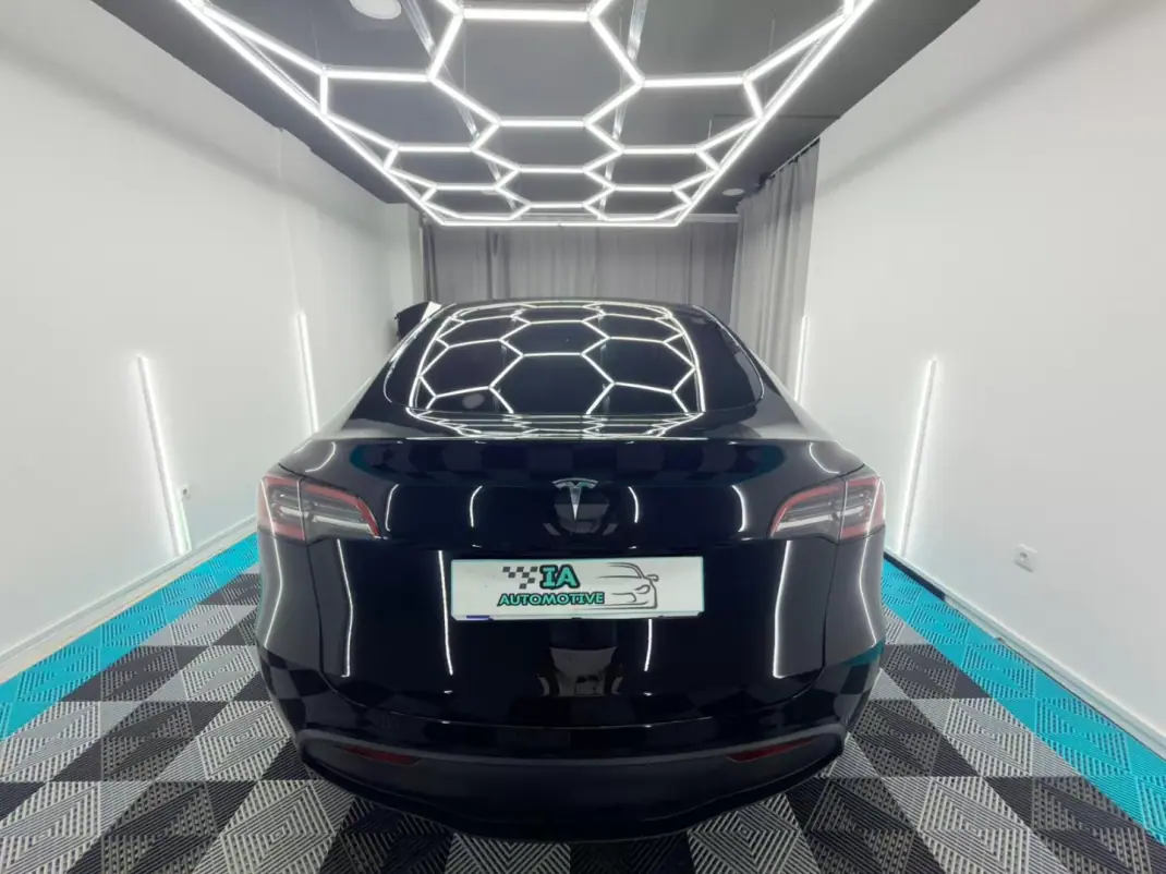 Tesla Model Y 2022 - 31000 EUR, 143000 km - 143000km - foto 7 de 25