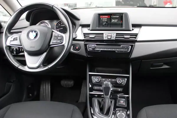 BMW 225xe Active Tourer 2020 - 19400 EUR, 126300 km - AUTO.MOTO.pt - 126300km - foto 8 de 19