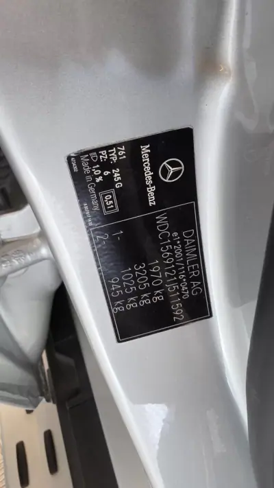 Mercedes-Benz GLA 180 2018 - 24900 EUR, 41570 km - 41570km - foto 51 de 52