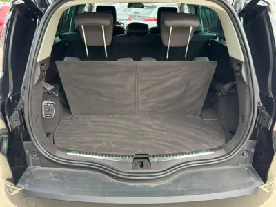 Renault Espace 2018 - 17999 EUR, 108000 km - 108000km - foto 16 de 19