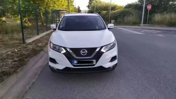 Nissan Qashqai 2020 - 16999 EUR, 139882 km - AUTO.MOTO.pt - 139882km - foto 8 de 12