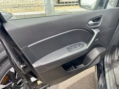 Renault Captur 2020 - 15750 EUR, 92616 km - AUTO.MOTO.pt - 92616km - foto 7 de 27