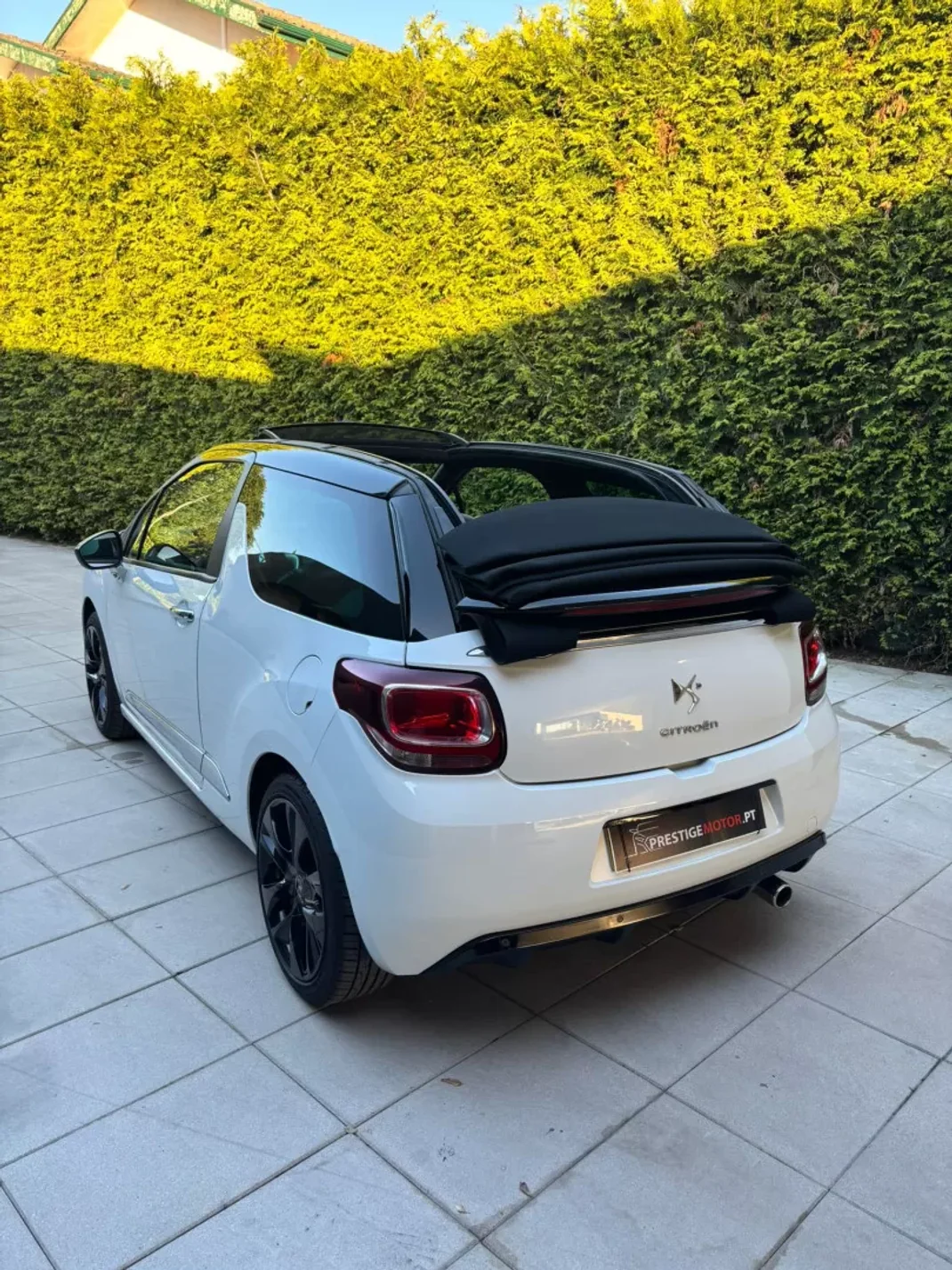 Citroën DS3 2013 - 10900 EUR, 135000 km - AUTO.MOTO.pt - 135000km - foto 12 de 31