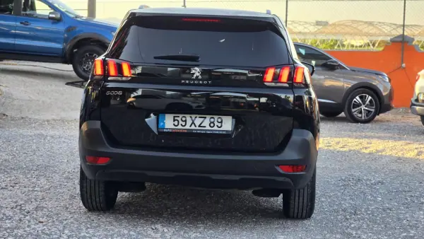 Peugeot 5008 2019 - 18500 EUR, 90600 km - AUTO.MOTO.pt - 90600km - foto 9 de 20