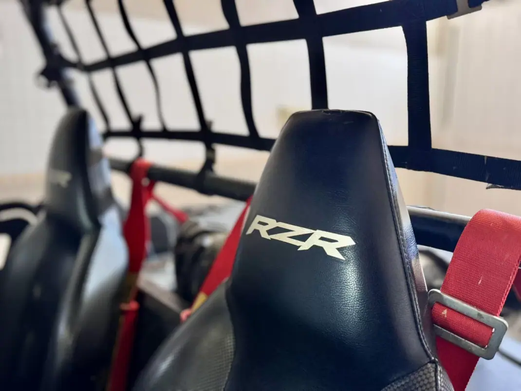 Polaris RZR 2011 - 8950 EUR, 7000 km - 7000km - foto 28 de 31