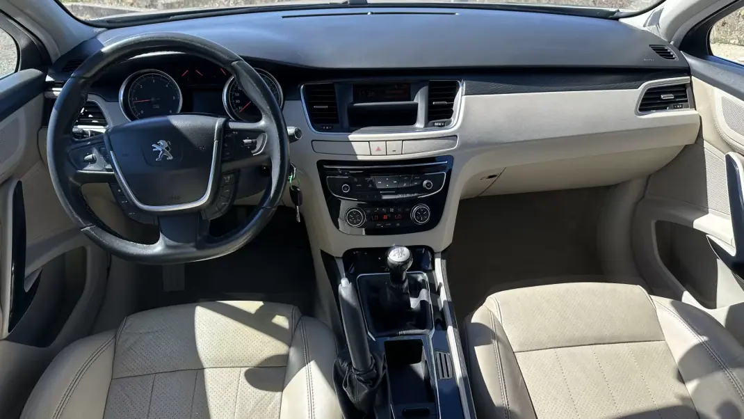 Peugeot 508 SW 2012 - 5900 EUR, 275000 km - 275000km - foto 15 de 19