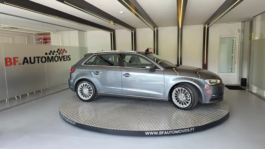 Audi A3 Sportback 2013 - 9900 EUR, 274066 km - AUTO.MOTO.pt - 274066km - foto 8 de 58