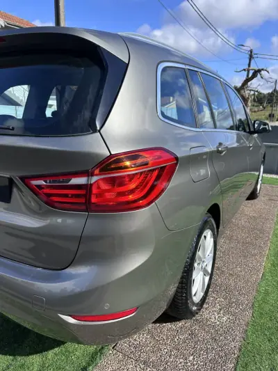 BMW 216 Gran Tourer 2015 - 14900 EUR, 180000 km - AUTO.MOTO.pt - 180000km - foto 15 de 77