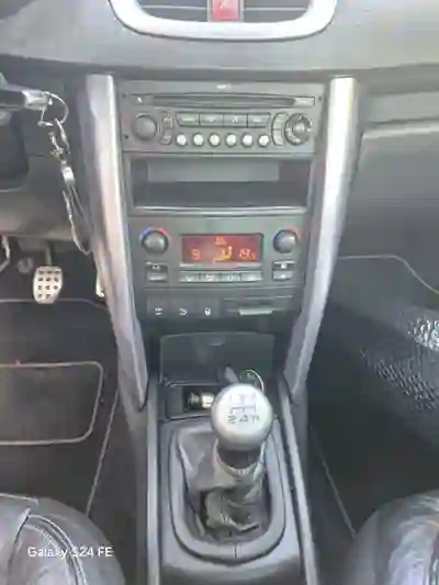 Peugeot 207 CC 2007 - 5990 EUR, 174000 km - AUTO.MOTO.pt - 174000km - foto 12 de 15