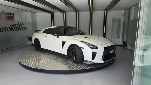Nissan GT-R 2017 - 149950 EUR, 50238 km - AUTO.MOTO.pt - 50238km - foto 9 de 57