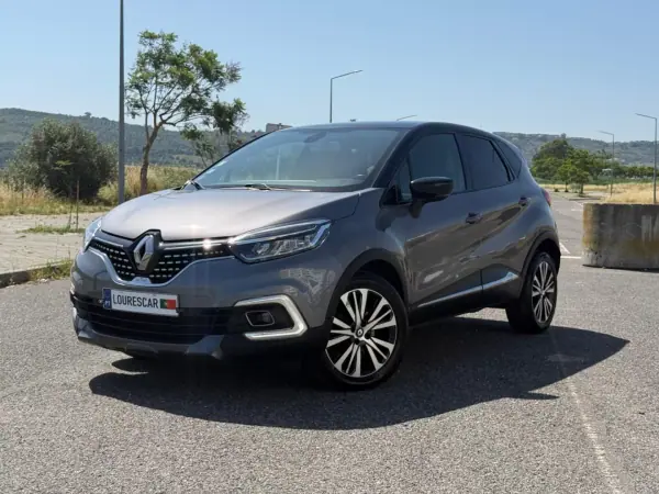 Renault Captur 2017 - 13995 EUR, 95250 km - AUTO.MOTO.pt - 95250km - foto 4 de 48