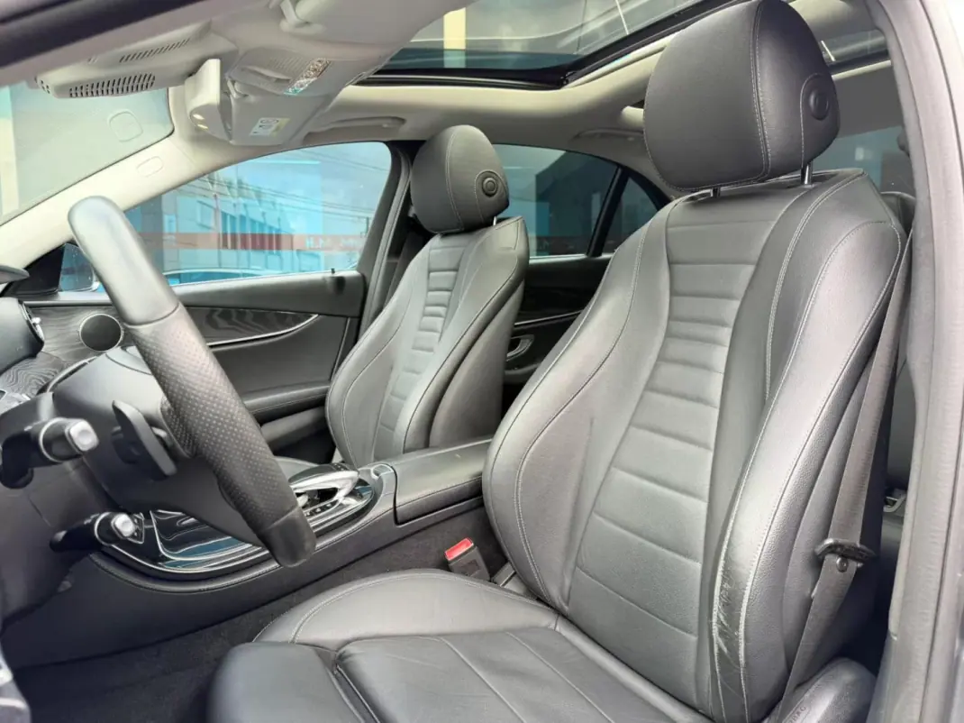 Mercedes-Benz E 220 2016 - 22900 EUR, 249575 km - AUTO.MOTO.pt - 249575km - foto 5 de 15