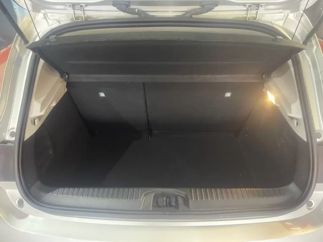 Renault Clio 2019 - 14480 EUR, 30000 km - AUTO.MOTO.pt - 30000km - foto 23 de 50