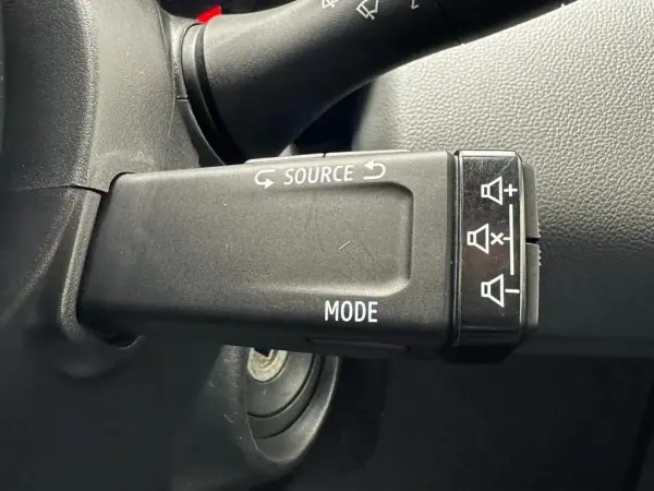 Renault Clio 2020 - 13990 EUR, 129543 km - 129543km - foto 9 de 11