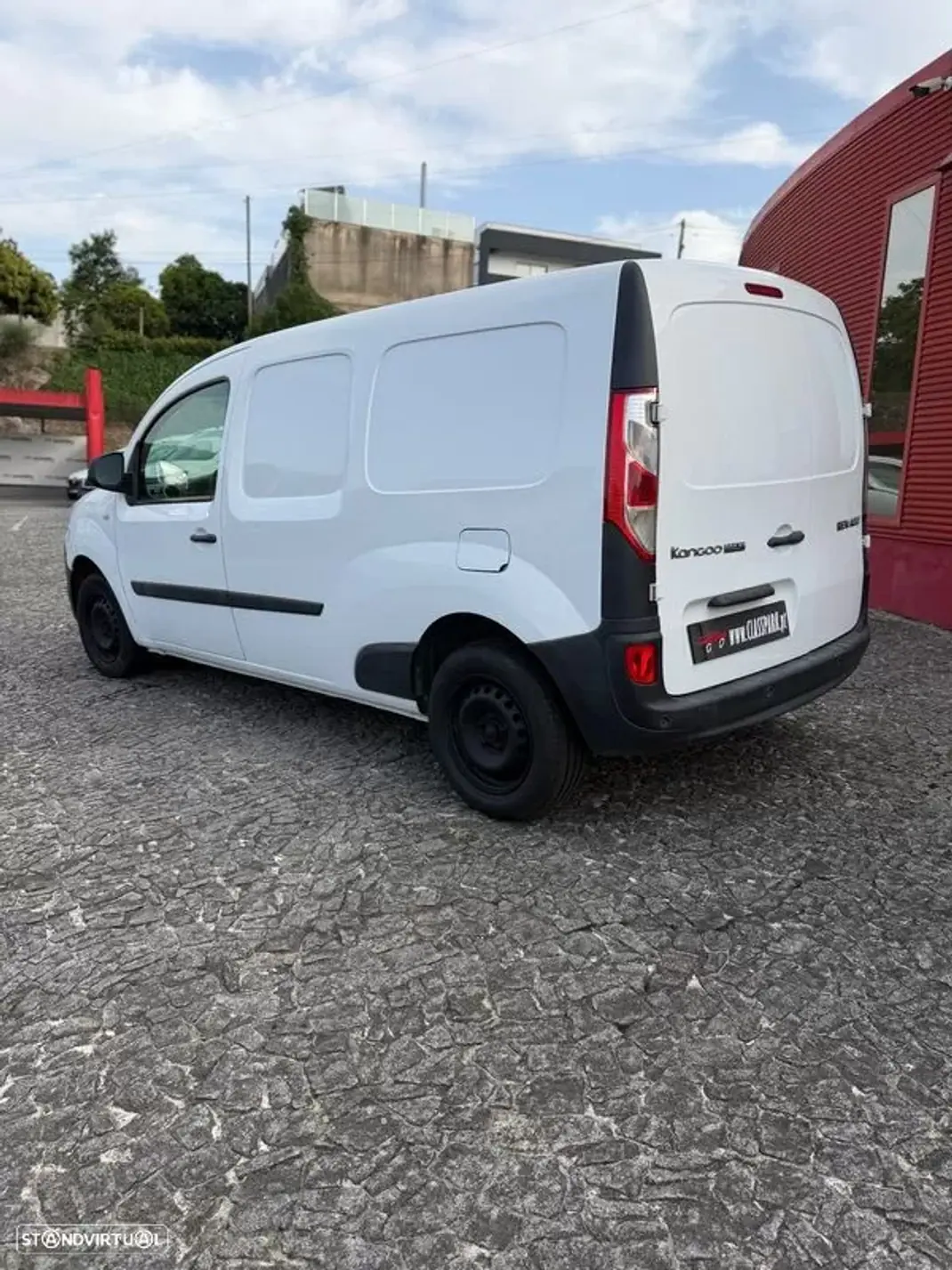 Renault 2016 - 10500 EUR, 180000 km - AUTO.MOTO.pt - 180000km - foto 4 de 7