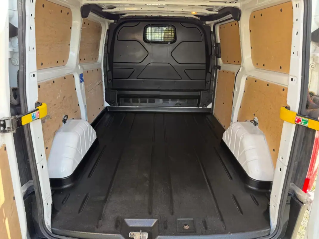 Ford TRANSIT CUSTOM 2.0 L2 H2 2.0 130 CV 2015 - 16500 EUR, 117500 km - AUTO.MOTO.pt - 117500km - foto 16 de 16