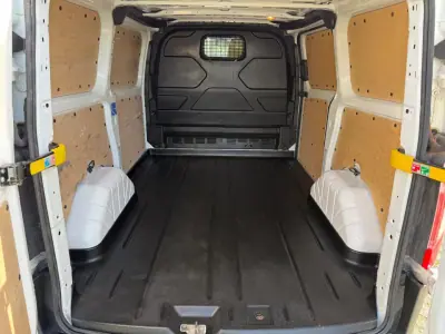 Ford TRANSIT CUSTOM 2.0 L2 H2 2.0 130 CV 2015 - 16500 EUR, 117500 km - AUTO.MOTO.pt - 117500km - foto 16 de 16