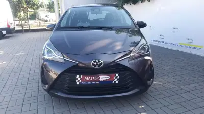 Toyota Yaris 2020 - 12990 EUR, 108986 km - AUTO.MOTO.pt - 108986km - foto 12 de 26
