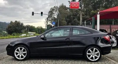 Mercedes-Benz C 220 2002 - 7500 EUR, 300000 km - AUTO.MOTO.pt - 300000km - foto 3 de 22