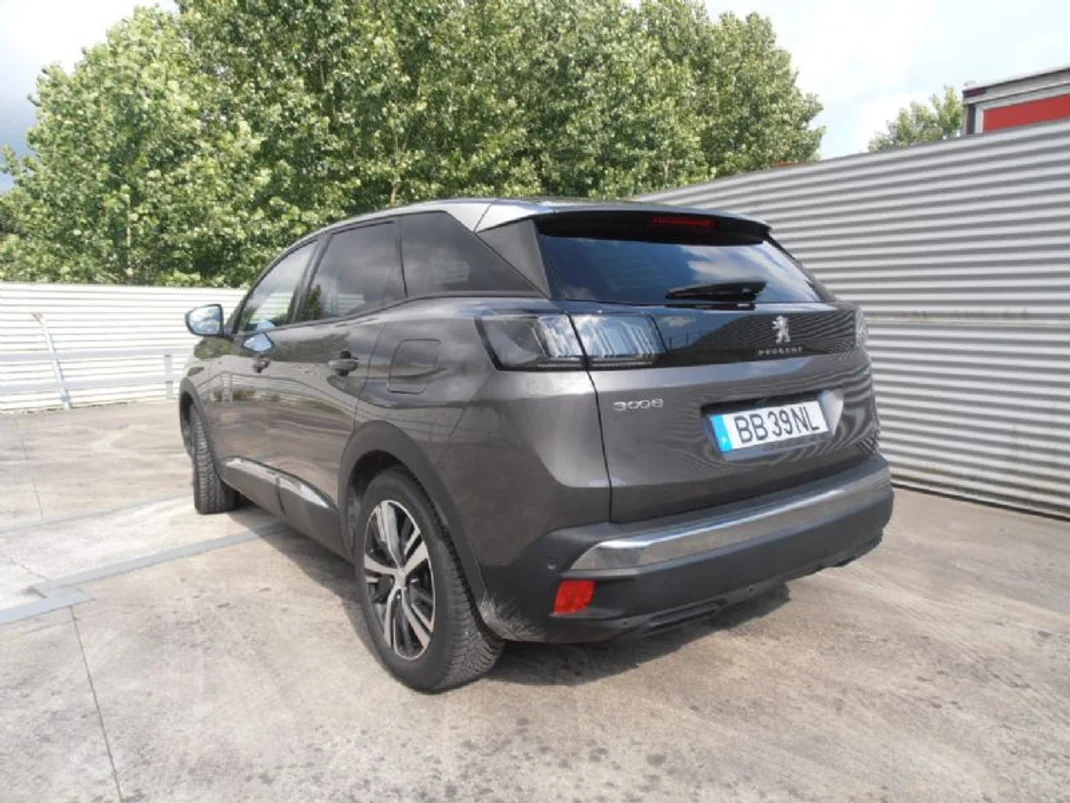 Peugeot 3008 2021 - 24900 EUR, 51500 km - AUTO.MOTO.pt - 51500km - foto 7 de 13