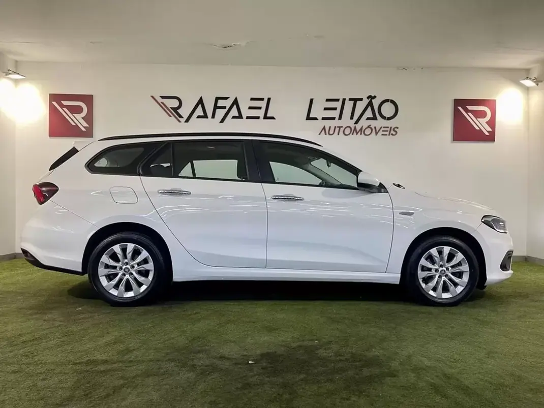 Fiat Tipo Station Wagon 2018 - 8750 EUR, 154000 km - 154000km - foto 6 de 23
