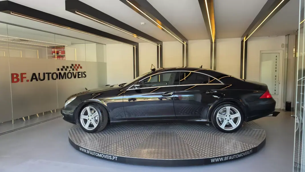 Mercedes-Benz CLS 320 2008 - 12900 EUR, 314479 km - 314479km - foto 16 de 60